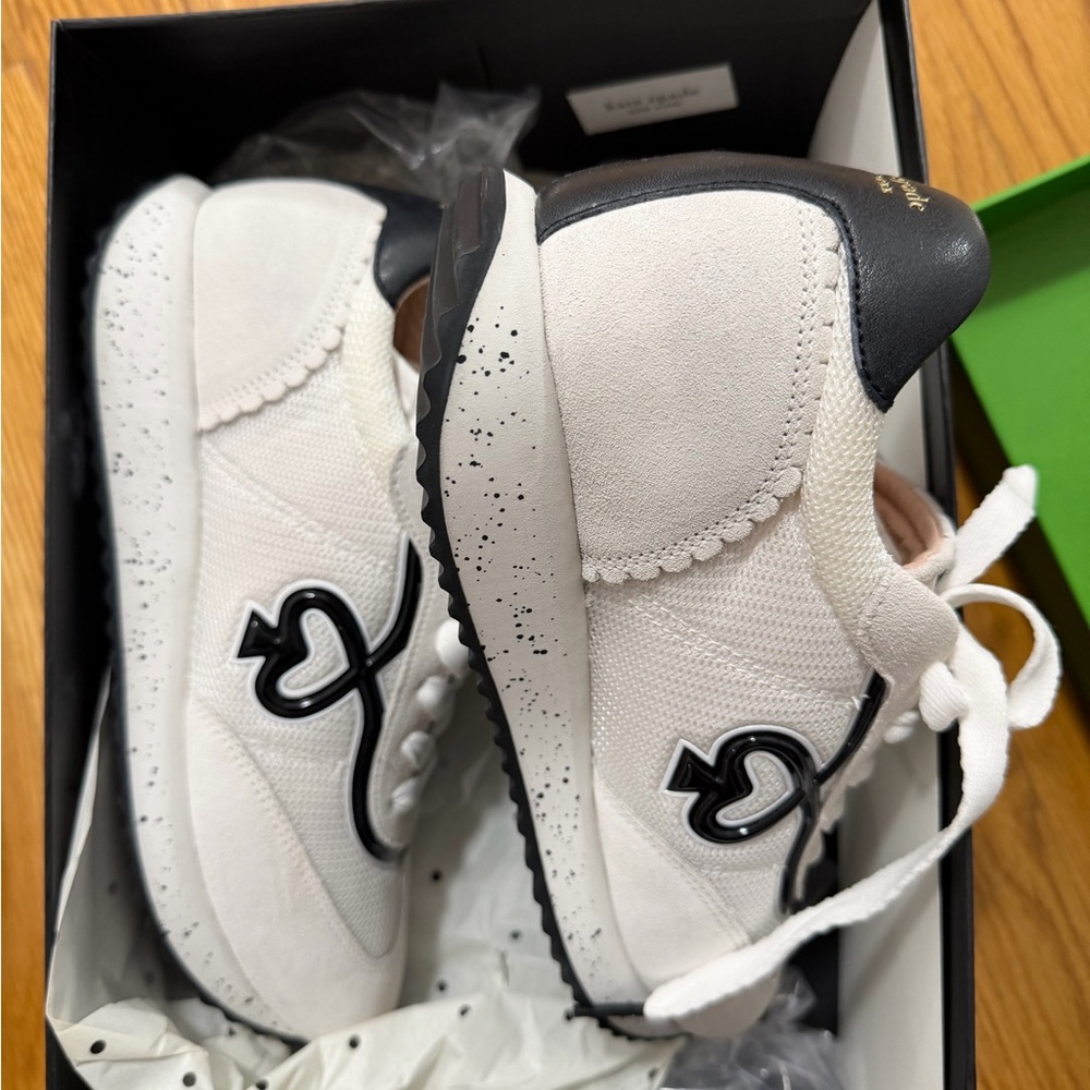 Kate Spade Brigitte Runner Black and White Sneakers - New in Box - Picture 2 of 9